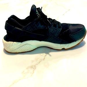 Nike Air Huarache Run Premium Croc Print size 11